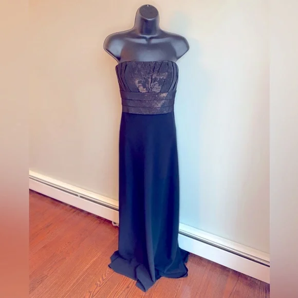 badgley mischka evening dresses Badgley Mischka Women's Stretch-Crepe Cape-Sleeve Midi-Dress - Navy main image 0